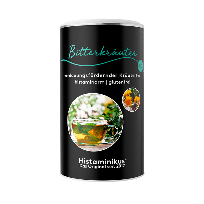 Schwarze Teedose mit mintgrüner Schrift „Bitterkräuter“. Darunter: „verdauungsfördernder Kräutertee – histaminarm | glutenfrei“. Mit Fotos von Tee und Löwenzahn.