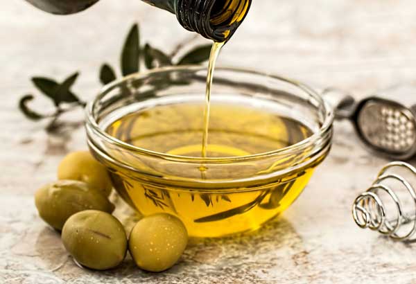 Detoxification by pulling oil