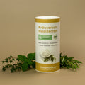 Weiße Gewürzdose mit goldgelbem Rand und der Aufschrift „Kräutersalz mediterran“. Darunter grüne Siegel „Histaminarm glutenfrei – laborgeprüft“ und „Bio“. In der Mitte ein Schälchen mit Kräutersalz und frischen Kräutern. Im Hintergrund frische Kräuterzweige auf beigem Untergrund. Unten goldener Bereich mit dem Logo von Histaminikus.