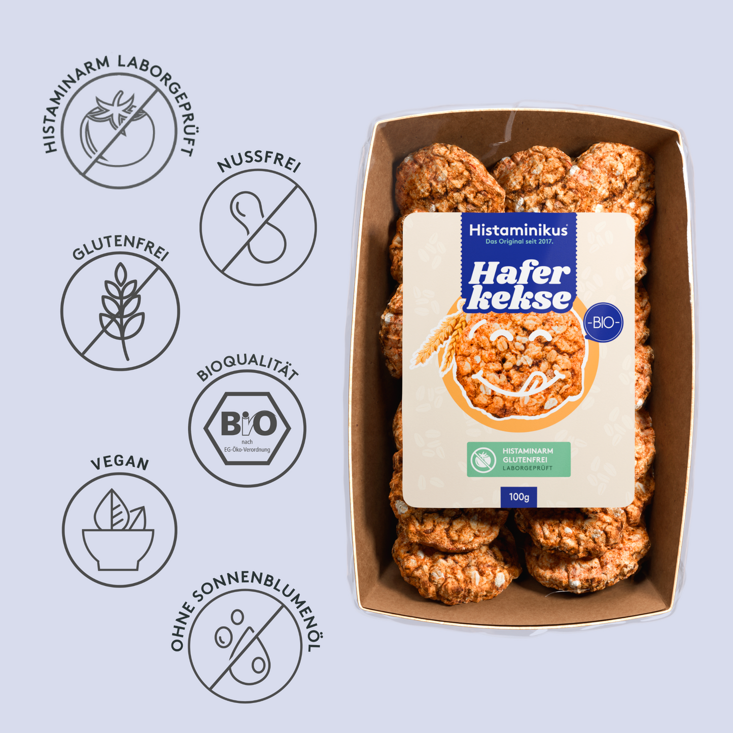 Vorteilsgrafik Haferkekse: In der Mitte die offene Verpackung der Histaminikus Haferkekse, rechtsbündig platziert. Links verschiedene Siegel und Icons: „Histaminarm laborgeprüft“, „Nussfrei“, „Glutenfrei“, „Bioqualität“, „Vegan“, „Ohne Sonnenblumenöl“. 