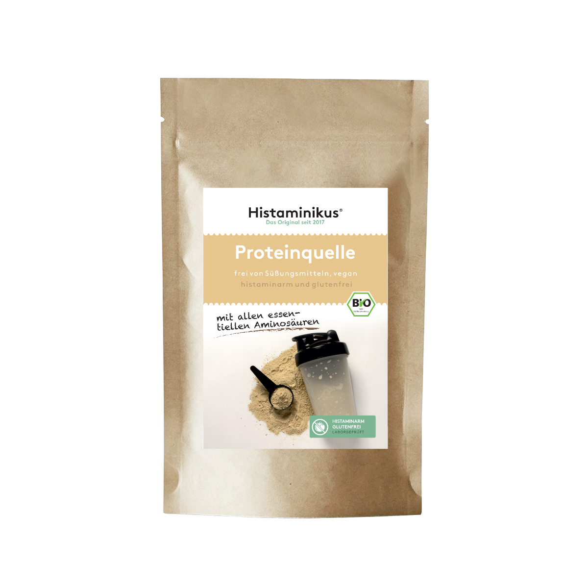 Produktfoto der „Proteinquelle“-Mischung von Histaminikus. Die Verpackung zeigt Pulver, Dosierlöffel und Shaker auf hellem Untergrund. Aufdruck mit Hinweisen wie „frei von Süßungsmitteln“, „vegan“, „histaminarm und glutenfrei“ sowie „mit allen essentiellen Aminosäuren“. Bio-Siegel und laborgeprüft-Icon ergänzen das Design.
