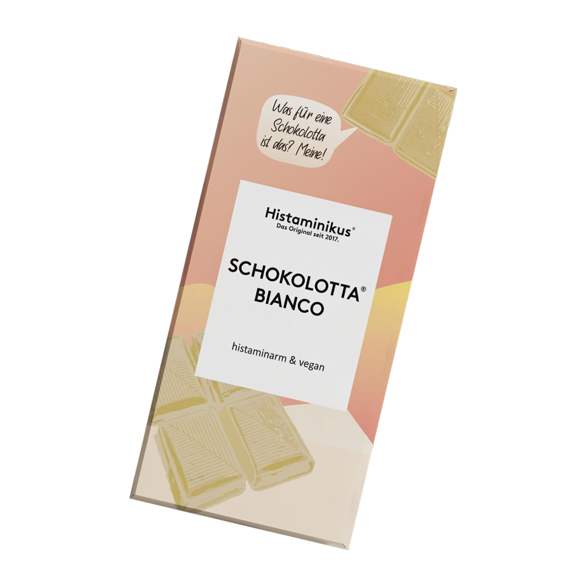 Schräg dargestellte Verpackung der veganen, histaminarmen Schokolade „Schokolotta Bianco“ von Histaminikus mit weißem Etikett, handschriftlicher Sprechblase, weißen Schokoladenstücken.